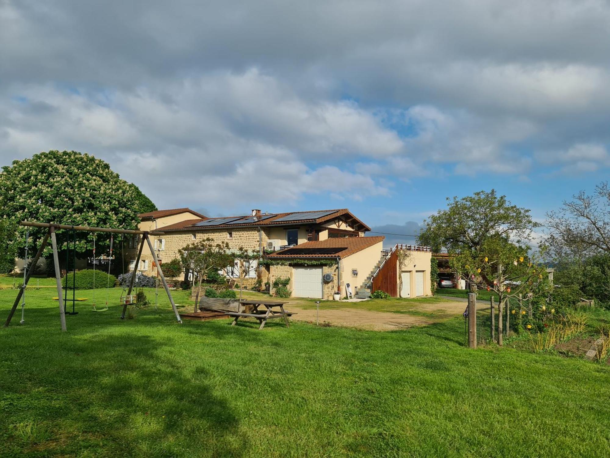Gite Chez Tiane Saint-Flour-L'Etang Exterior photo